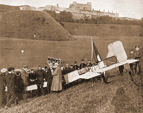 Blériot arrival at North Fall Meadow, note Tricouleur and Dover Castle